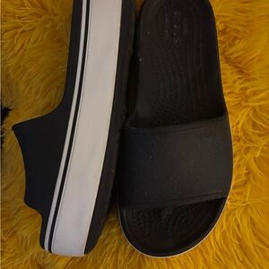 Rare - CROCS Black and White platform Slide Sandals